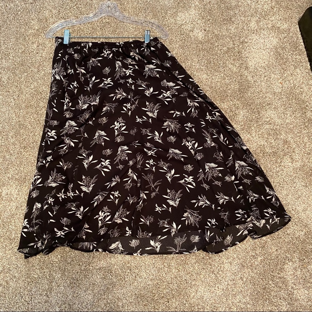 Black and white floral skirt